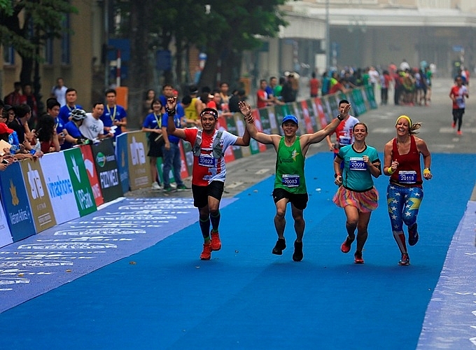 to chuc giai chay vpbank hanoi marathon asean 2020