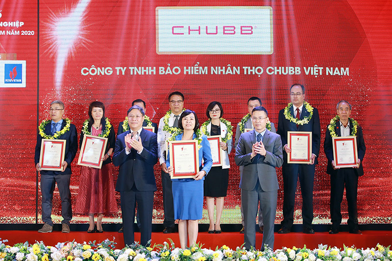 chubb life viet nam duoc vinh danh trong top 500 doanh nghiep loi nhuan tot nhat viet nam