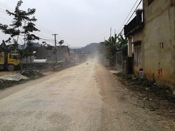 Tuyến đường vào cửa khẩu Lý Vạn huyện Hạ Lang (Cao Bằng)  ngày càng hỏng nặng