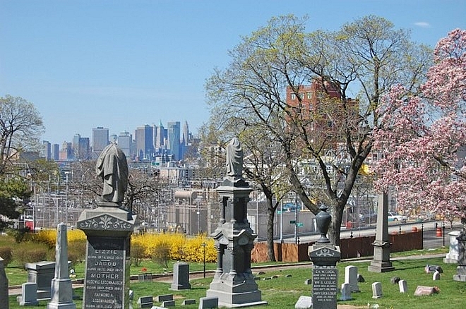 Chuyện bia mộ và nghĩa trang ở Mỹ