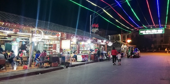 Độc đáo chợ đêm huyện vùng cao Mèo Vạc