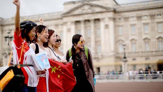 Ứng xử ra sao với khách du lịch Trung Quốc?